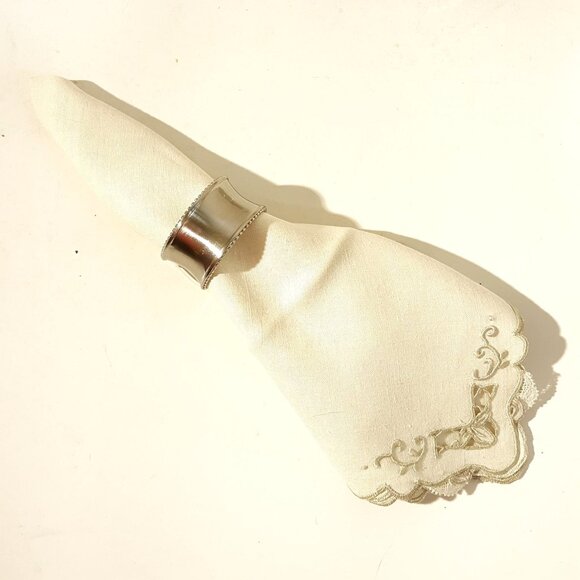 Kemp & Beatley Brushed Silver Beaded Napkin Ring Set of 8 NWT - Picture 4 of 6